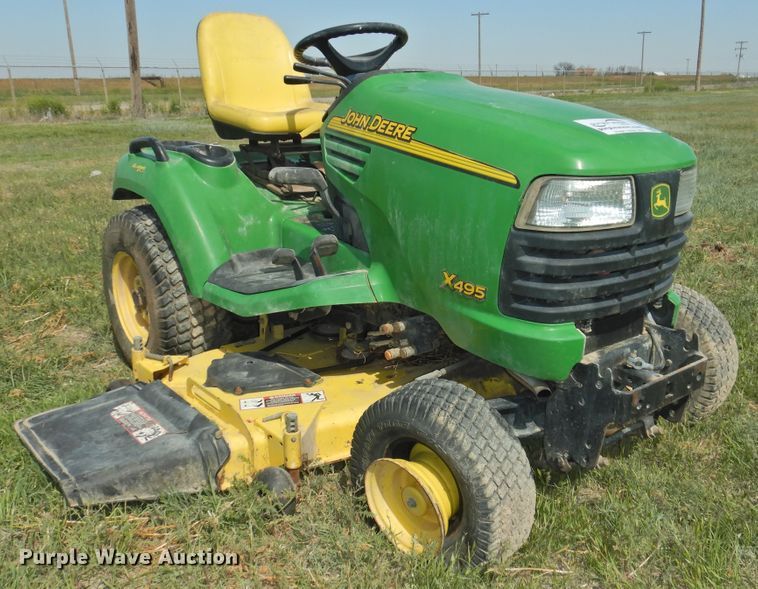 image for item DI0091 John Deere X495 lawn mower