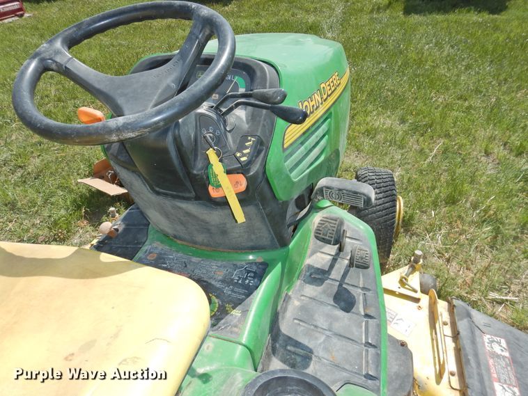 image for item DI0091 John Deere X495 lawn mower