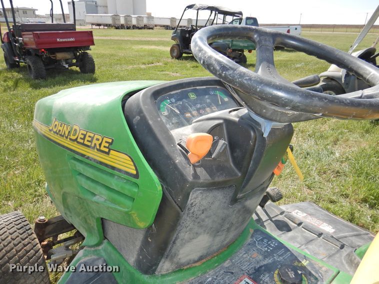 image for item DI0091 John Deere X495 lawn mower