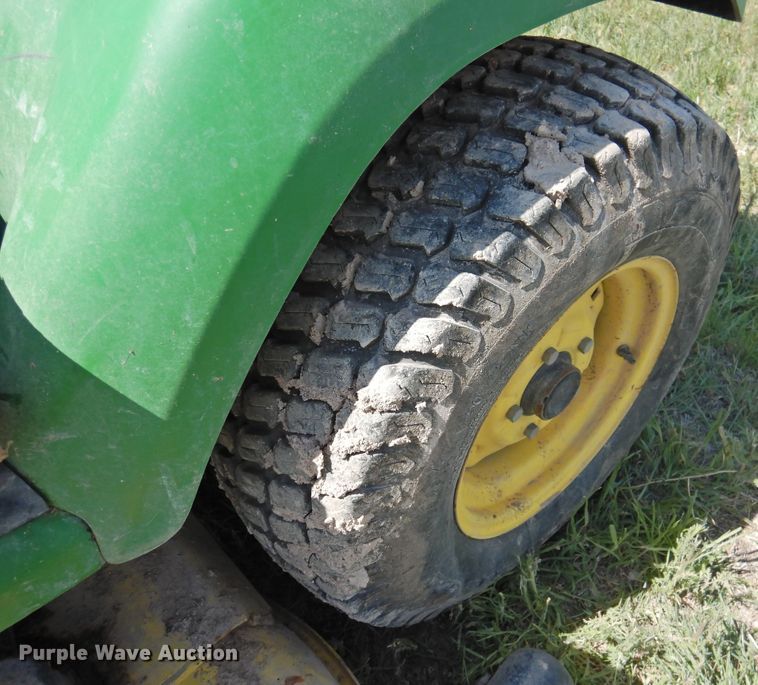 image for item DI0091 John Deere X495 lawn mower