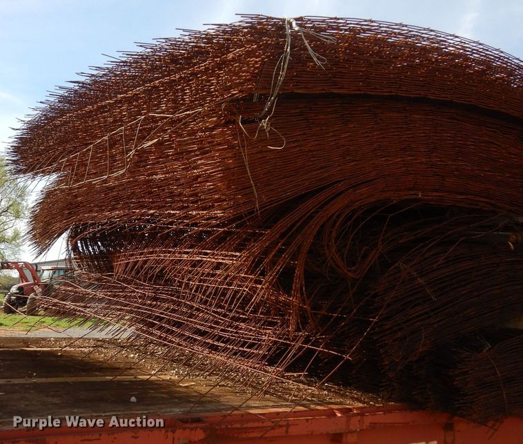 image for item GK9122 Approximately 150 wire panels