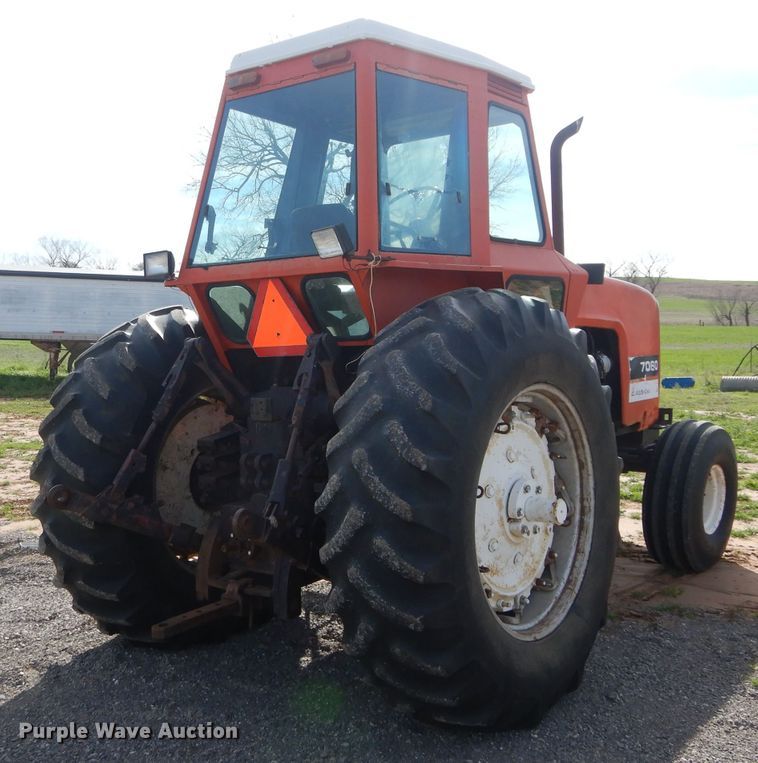 image for item GK9123 1975 Allis Chalmers AC7060 tractor