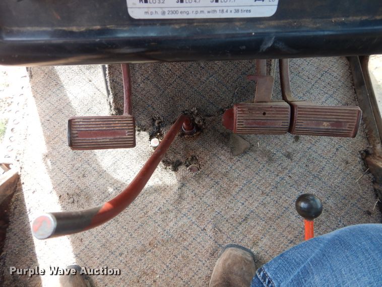 image for item GK9123 1975 Allis Chalmers AC7060 tractor