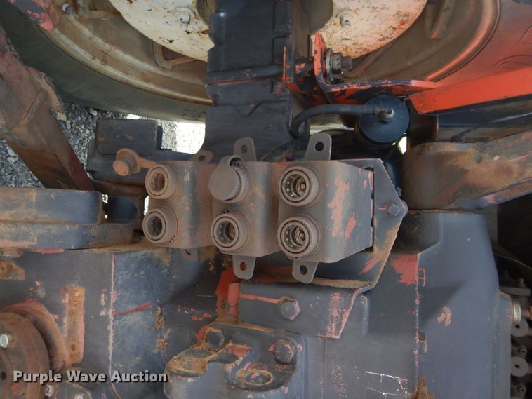 image for item GK9123 1975 Allis Chalmers AC7060 tractor