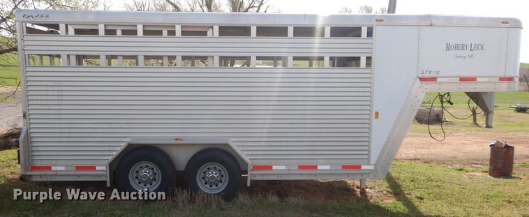image for item GK9124 2010 Universal STK-16GN livestock trailer