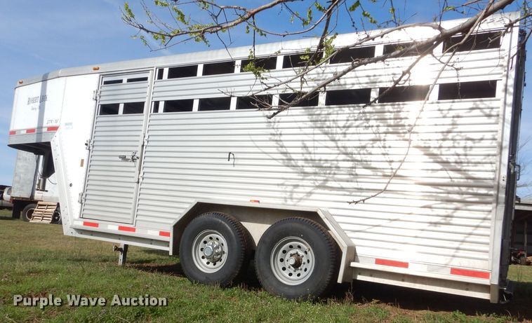 image for item GK9124 2010 Universal STK-16GN livestock trailer