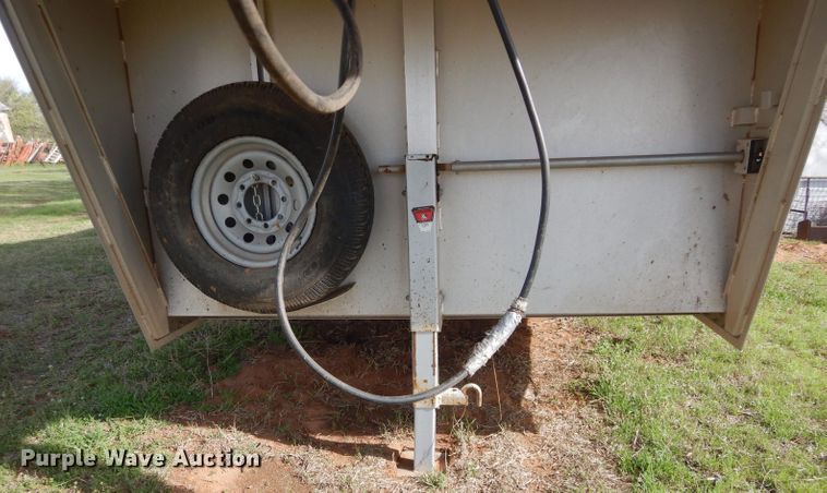 image for item GK9124 2010 Universal STK-16GN livestock trailer