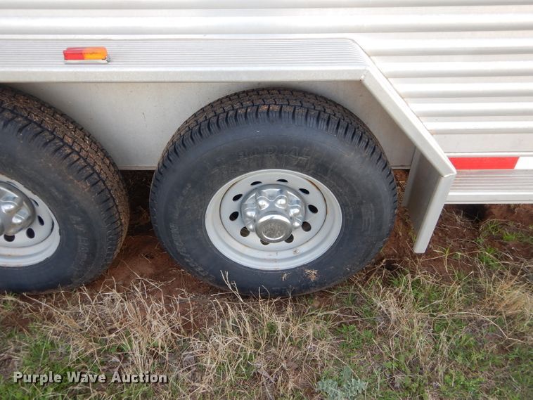 image for item GK9124 2010 Universal STK-16GN livestock trailer