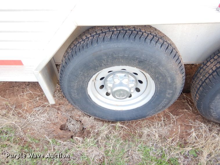 image for item GK9124 2010 Universal STK-16GN livestock trailer