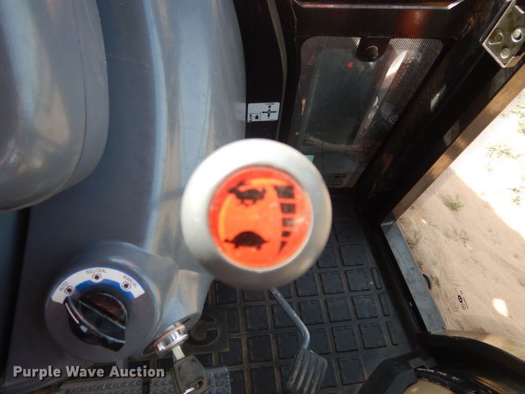 image for item GK9125 2007 Kioti DK65S MFWD tractor