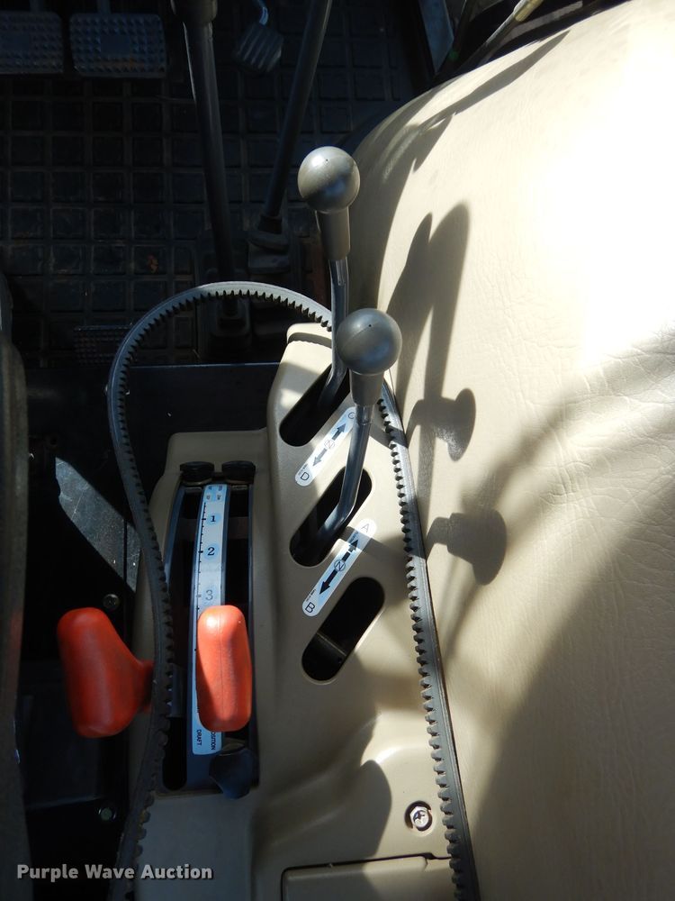 image for item GK9125 2007 Kioti DK65S MFWD tractor