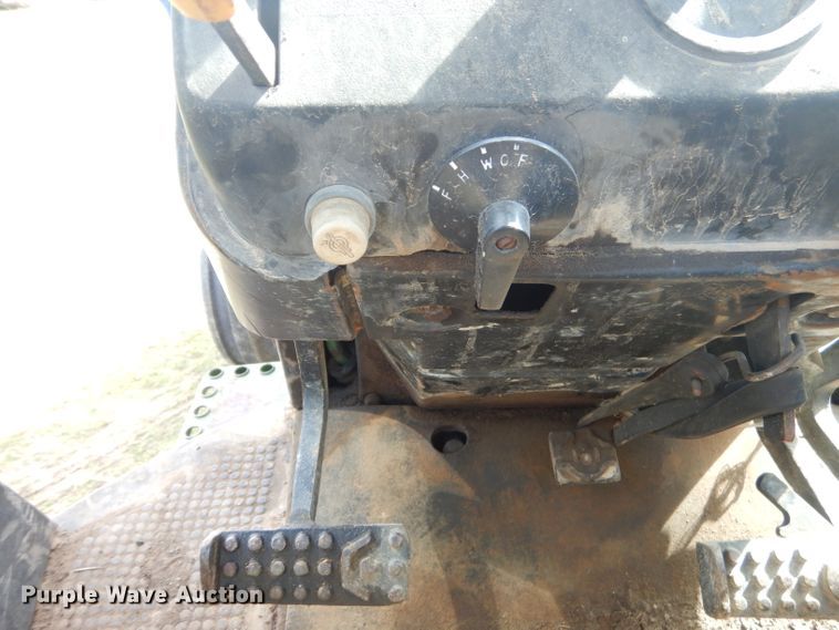 image for item GN9244 John Deere 4840 tractor