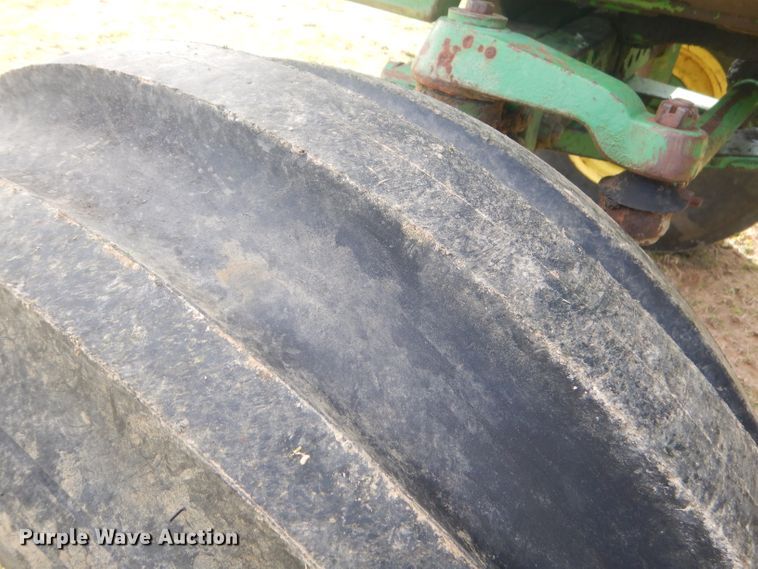 image for item GN9244 John Deere 4840 tractor