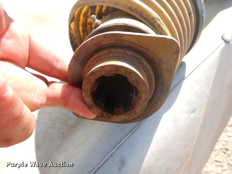 image for item GN9250 Kuhn GMD700 disc mower