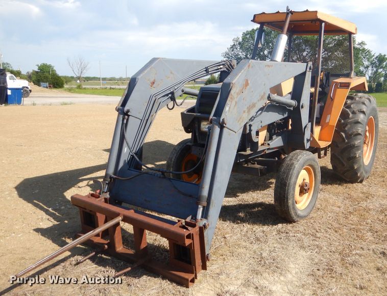 image for item GN9253 Valmet 885 tractor