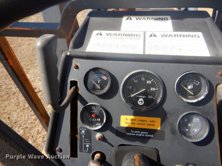 image for item GN9253 Valmet 885 tractor