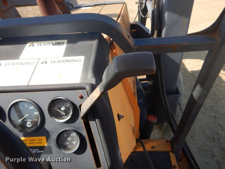 image for item GN9253 Valmet 885 tractor