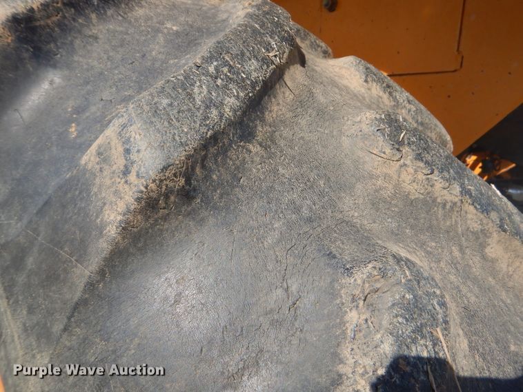 image for item GN9253 Valmet 885 tractor