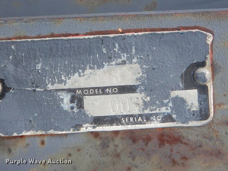 image for item GN9253 Valmet 885 tractor