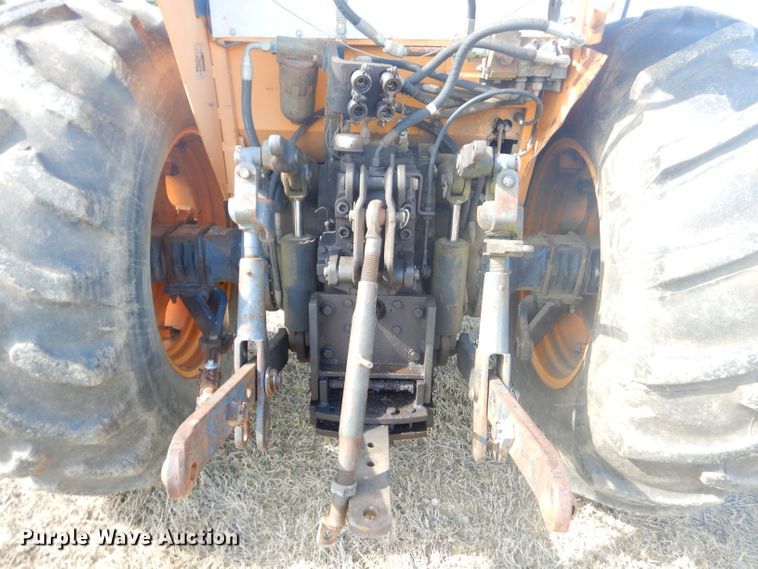image for item GN9253 Valmet 885 tractor