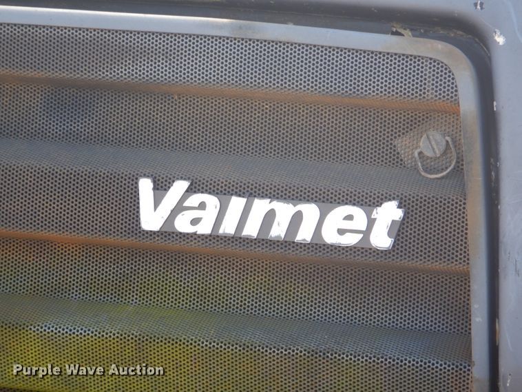 image for item GN9253 Valmet 885 tractor
