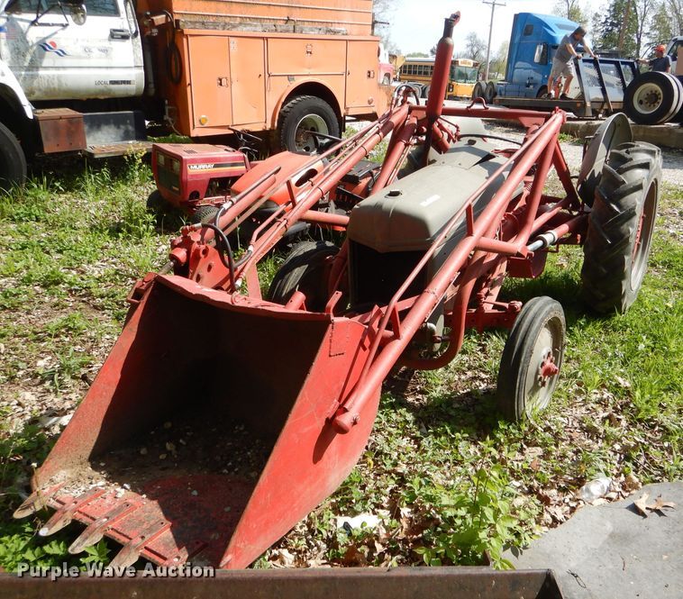 image for item GO9589 Ford 2N tractor