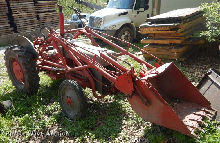 image for item GO9589 Ford 2N tractor