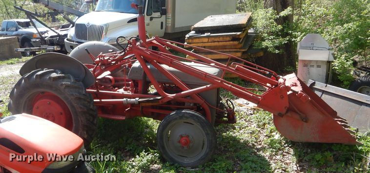 image for item GO9589 Ford 2N tractor