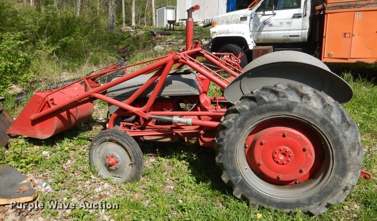 image for item GO9589 Ford 2N tractor