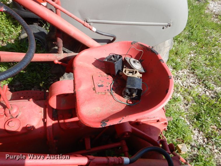 image for item GO9589 Ford 2N tractor