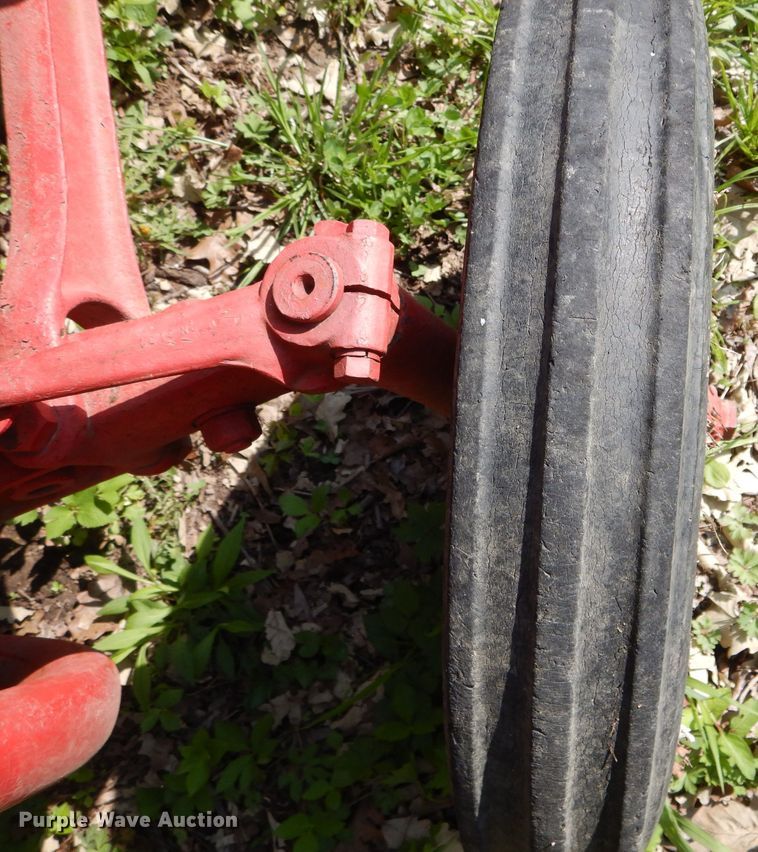 image for item GO9589 Ford 2N tractor