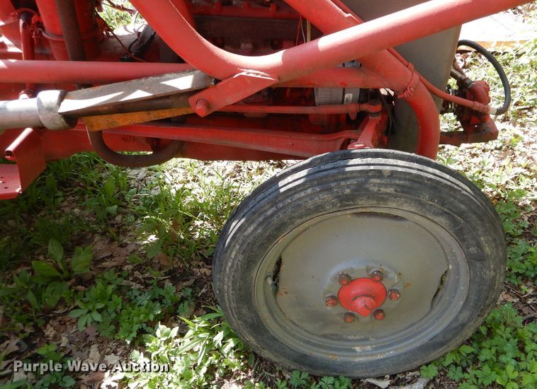 image for item GO9589 Ford 2N tractor