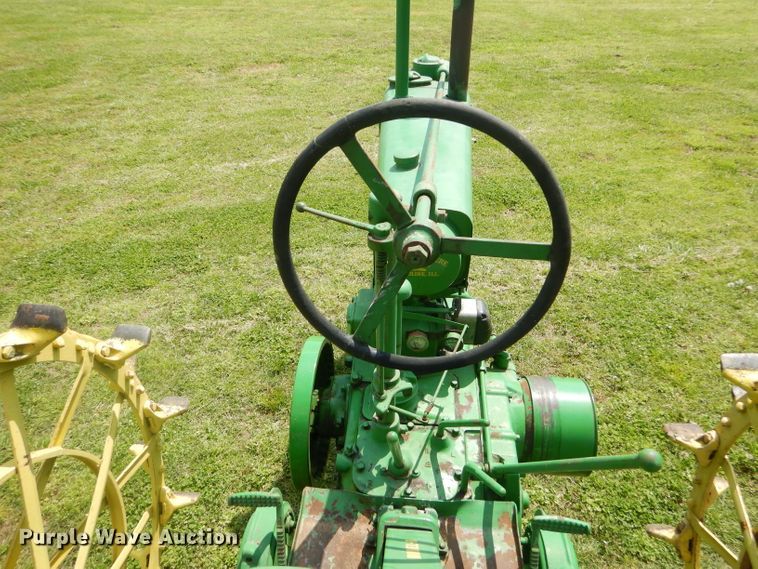 image for item GP9048 1938 John Deere B tractor