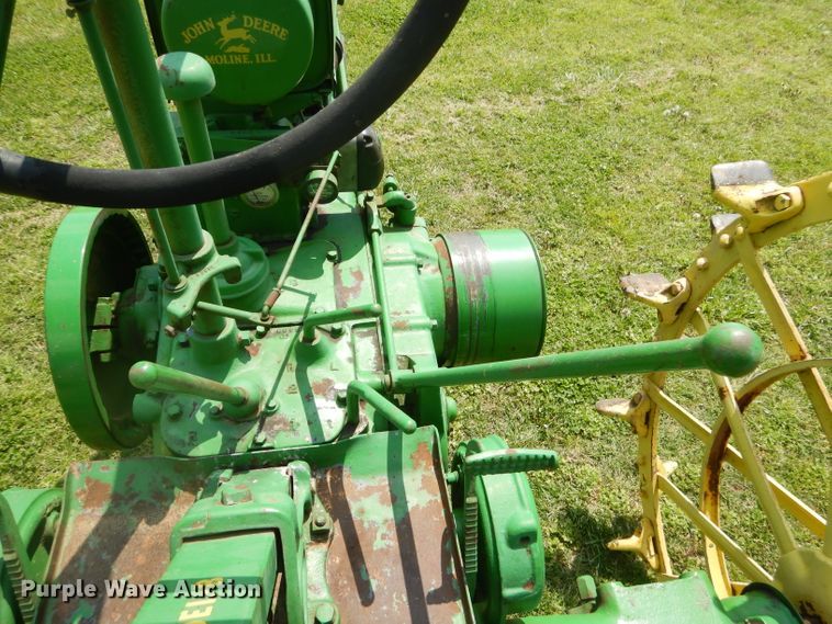 image for item GP9048 1938 John Deere B tractor