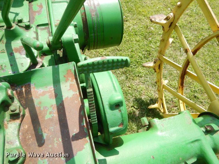 image for item GP9048 1938 John Deere B tractor