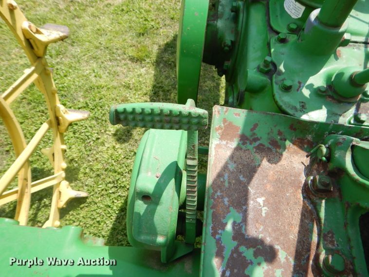 image for item GP9048 1938 John Deere B tractor