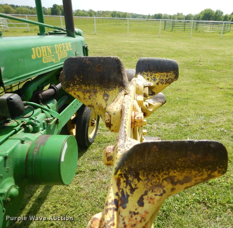 image for item GP9048 1938 John Deere B tractor