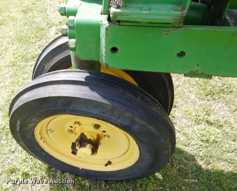 image for item GP9048 1938 John Deere B tractor