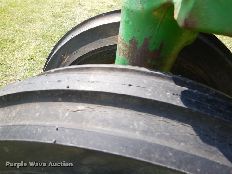 image for item GP9048 1938 John Deere B tractor