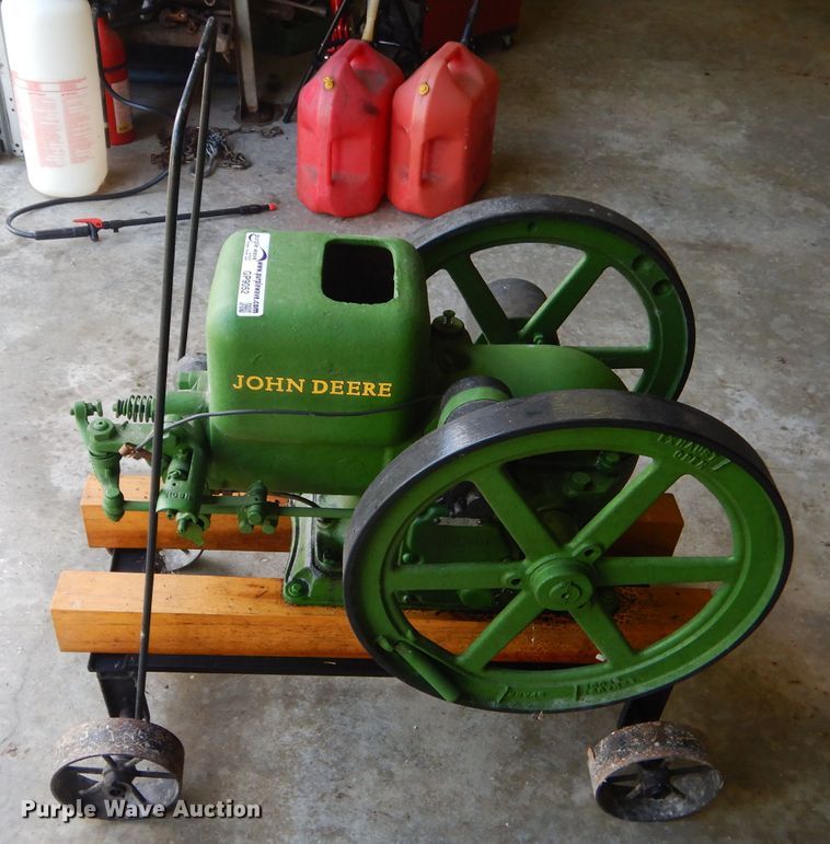 John Deere hit and miss single cylinder gas engine in Vinita, OK Item