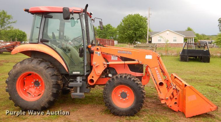 image for item GP9076 Kubota 6040D tractor