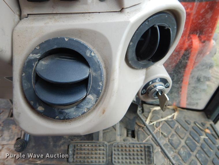 image for item GP9076 Kubota 6040D tractor