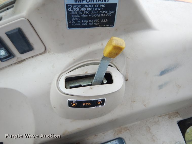 image for item GP9076 Kubota 6040D tractor