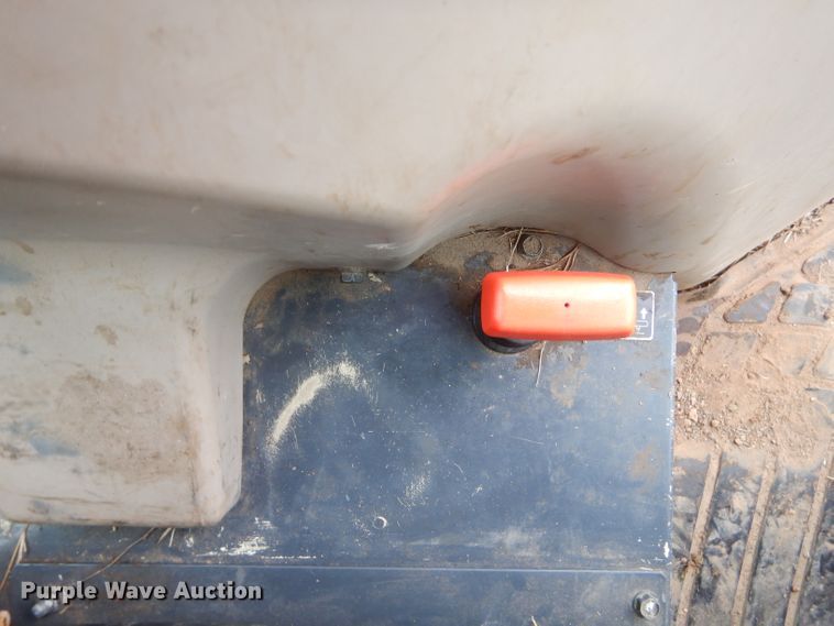 image for item GP9076 Kubota 6040D tractor