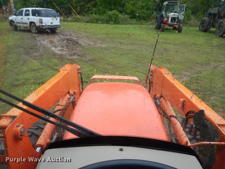 image for item GP9076 Kubota 6040D tractor