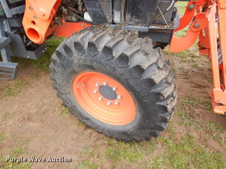 image for item GP9076 Kubota 6040D tractor