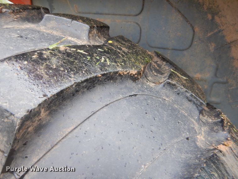 image for item GP9076 Kubota 6040D tractor