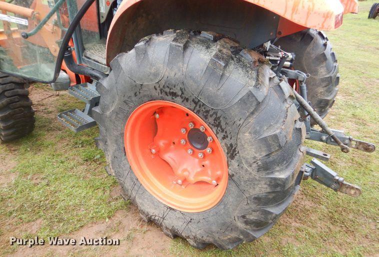 image for item GP9076 Kubota 6040D tractor