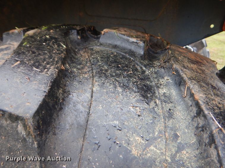 image for item GP9076 Kubota 6040D tractor