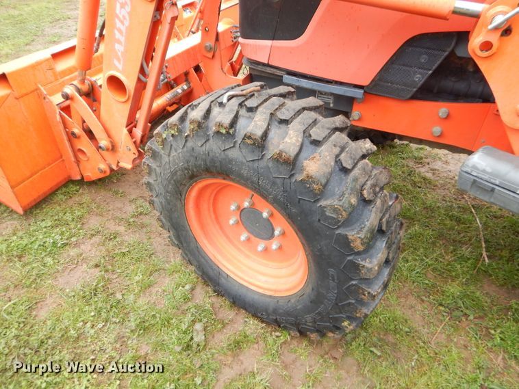 image for item GP9076 Kubota 6040D tractor